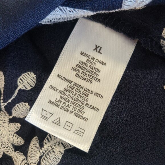 Aeropostale Navy Blue Embroidered Floral Sheath Dress NEW XL Beachy Relaxed $59 - Picture 7 of 8